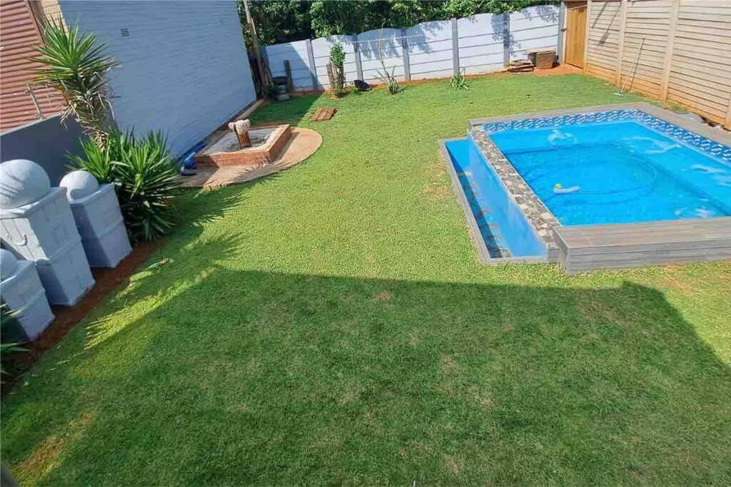 Entire 2 Bedroom House With Jacuzzi And Pool! Meyerton Esterno foto